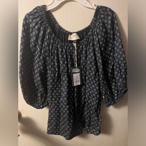 Universal Thread Blouse. Size Small. BNWT.